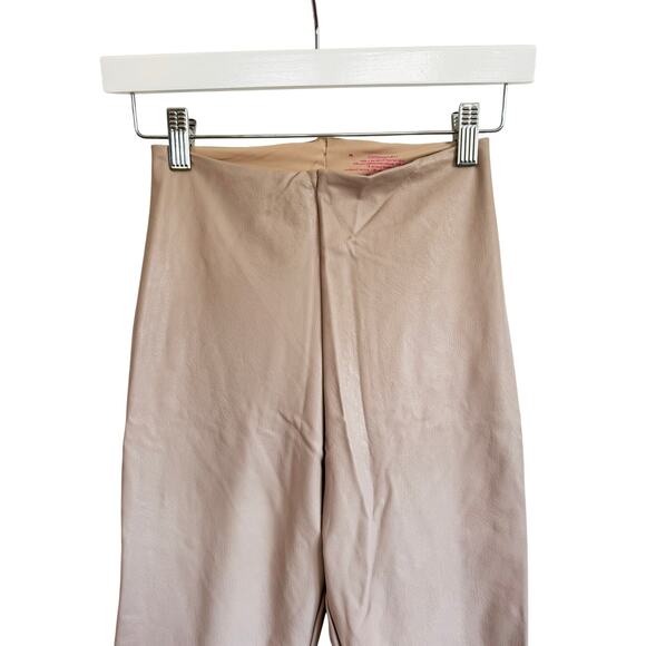 COMMANDO SAND FAUX LEATHER CROP FLARE PANTS - Picture 4 of 6